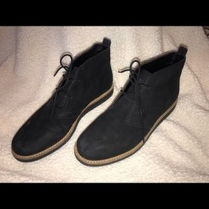 Clark’s suede women’s boots!